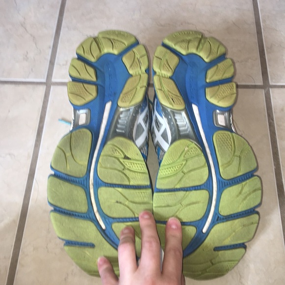 EUC ASICS Gel Nimbus 16 Running Cross Train Shoes - Picture 7 of 8